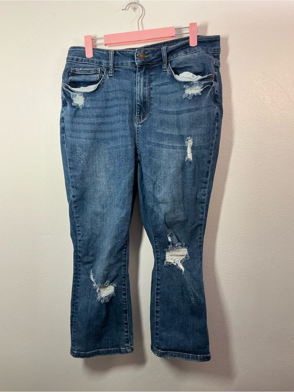 Judy Blue Distressed Straight-Leg Capri/Crop Jeans Size large Measurements 14W